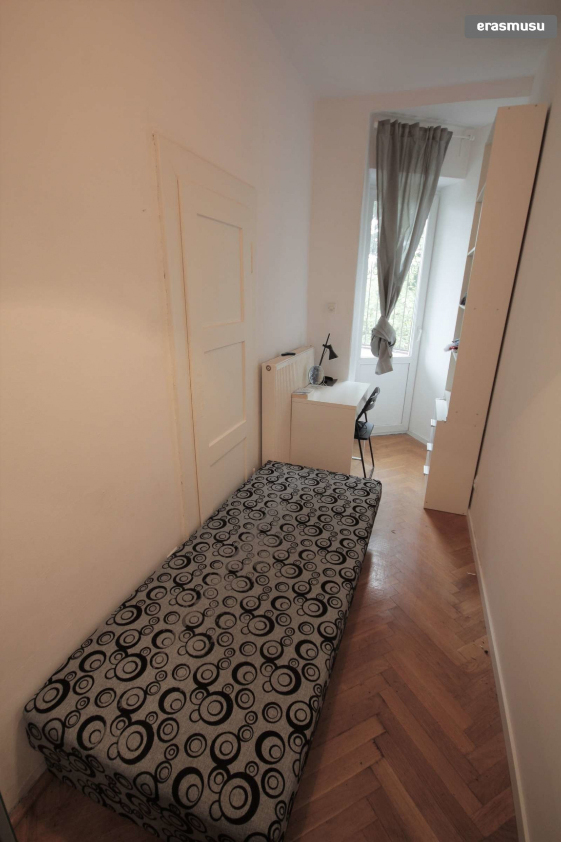 (WALE.28.2.2) POKÓJ JEDNOOSOBOWY z balkonem